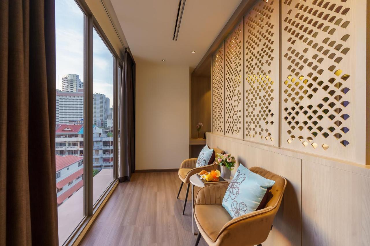 Fifth Pattaya Jomtien By Shiwalai Int Hotel Luaran gambar A balcony at a condominium in Singapore