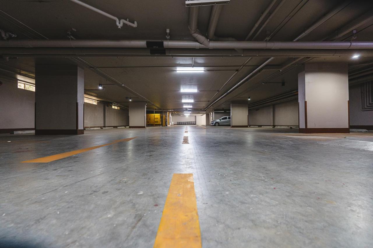 Fifth Pattaya Jomtien By Shiwalai Int Hotel Luaran gambar The parking garage