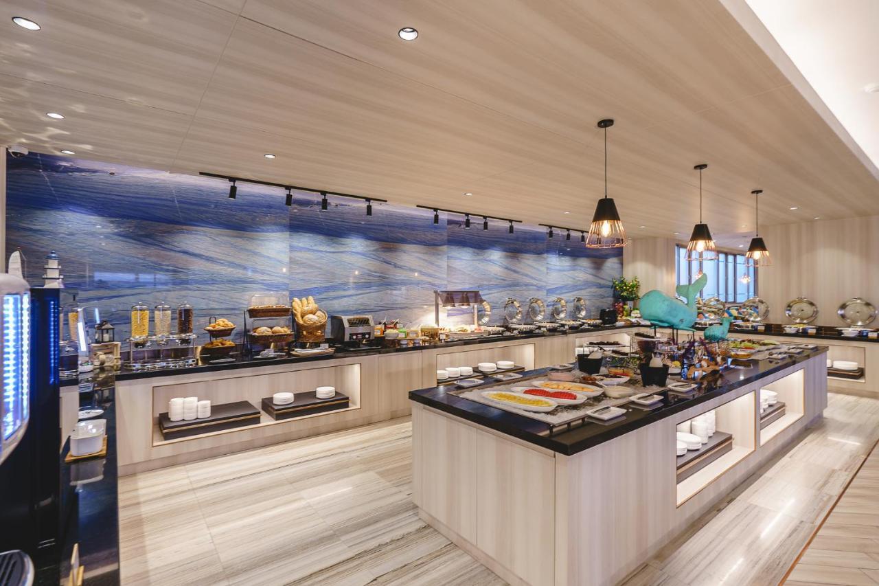 Fifth Pattaya Jomtien By Shiwalai Int Hotel Luaran gambar The buffet at the hotel