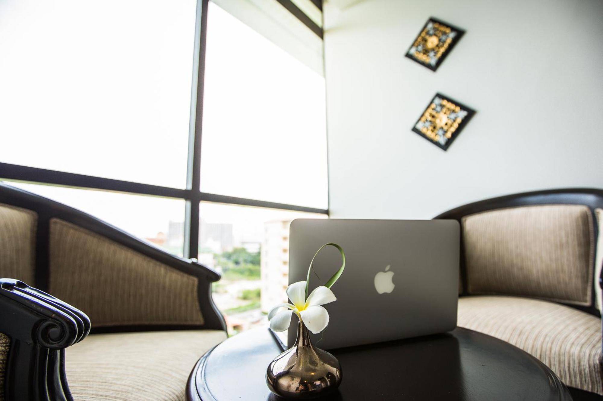 Fifth Pattaya Jomtien By Shiwalai Int Hotel Bilik gambar The interior of the hotel